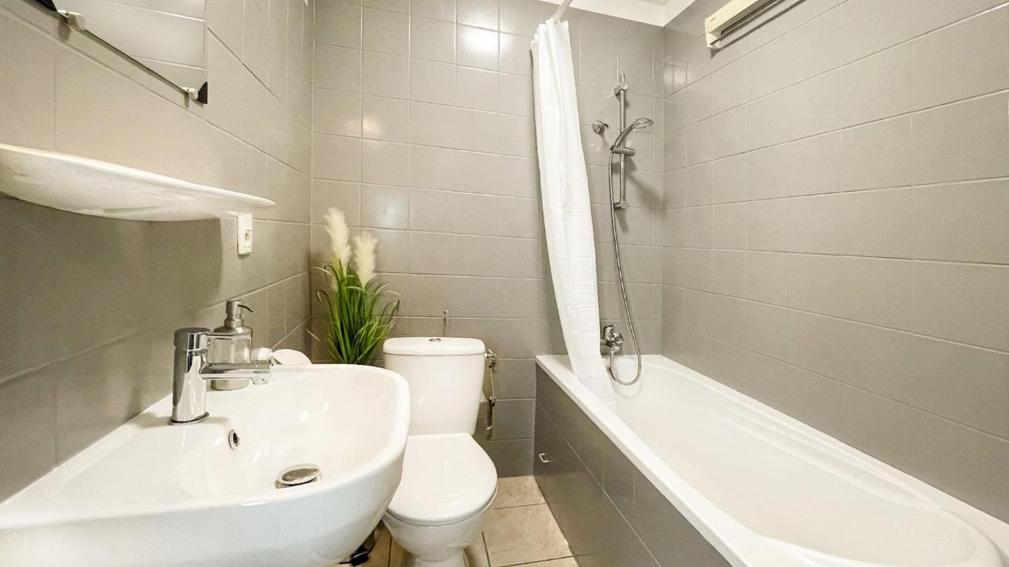 Homey Keola - Parking Prive Gratuit - Aux Portes De Geneve - Au Pied Du Tram - Appartement Avec 1 Chambre Et Un Grand Salon Avec Un Canape-Lit Ambilly Ngoại thất bức ảnh